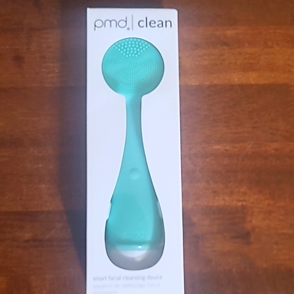 PMD Makeup Pmd Clean Smart Facial Cleansing Device Poshmark